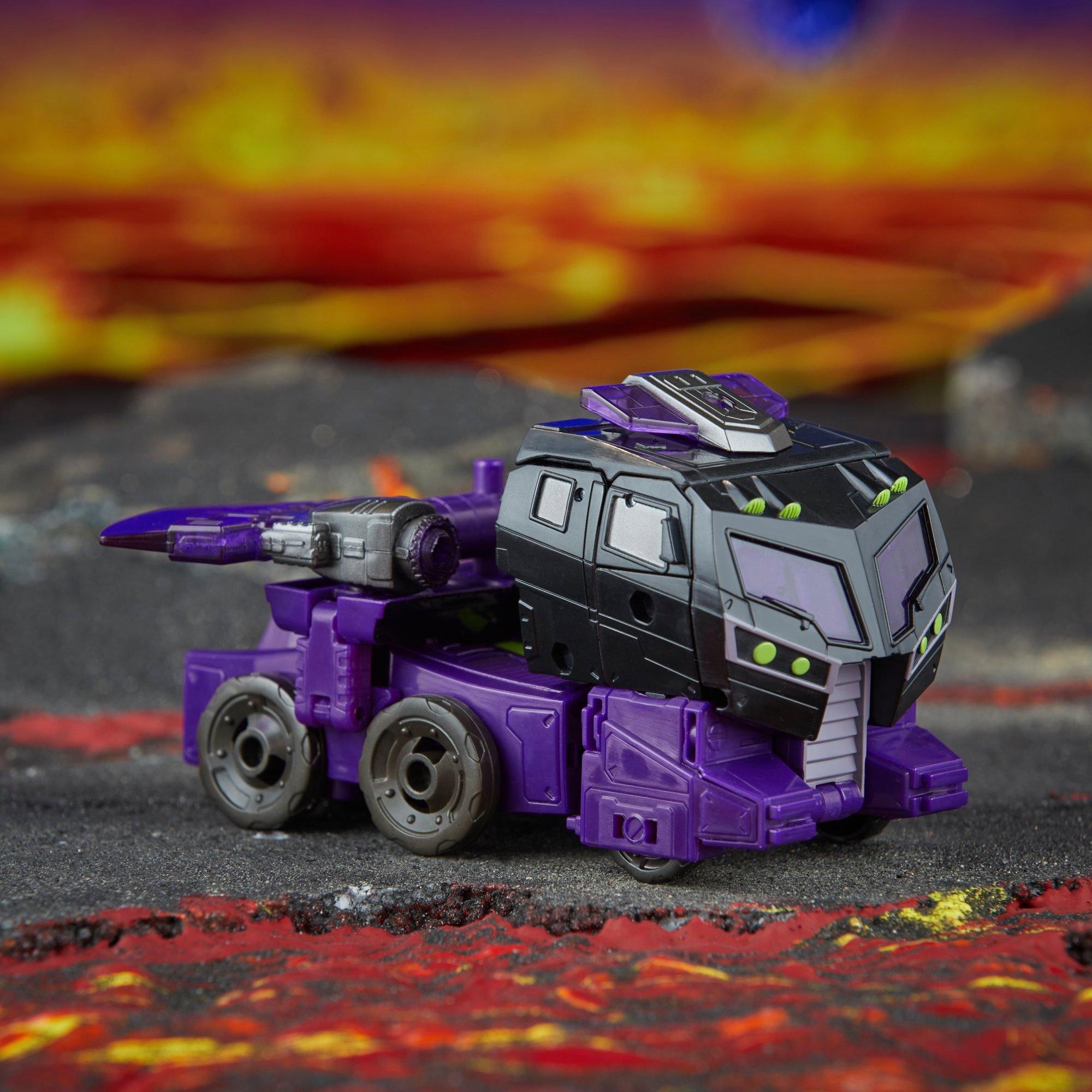 Transformers Legacy United Voyager Class Transformers: Animated Universe Decepticon Motormaster